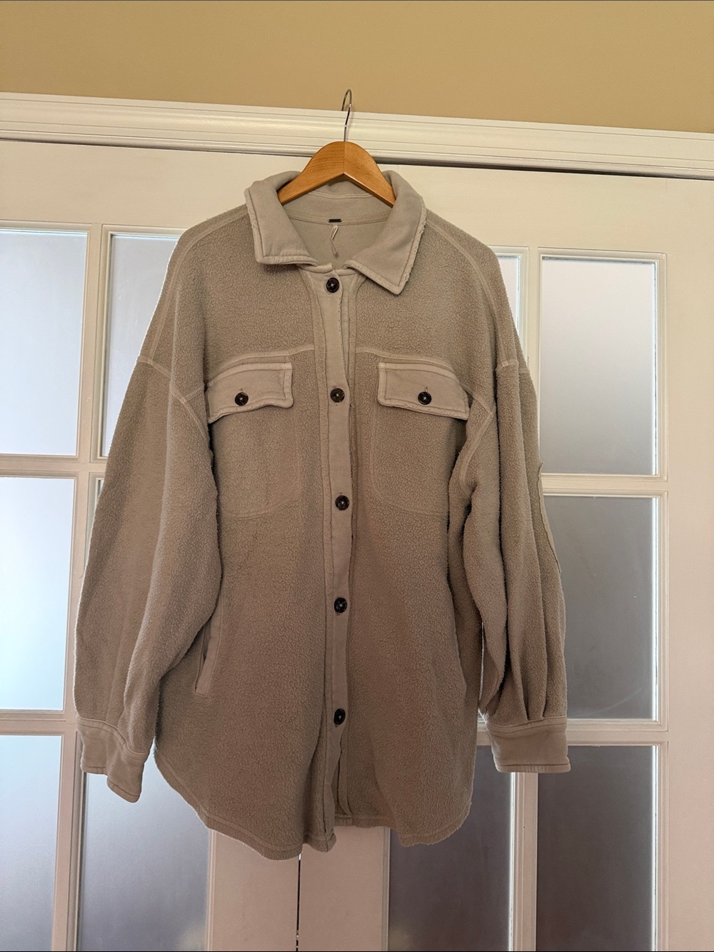 Women’sOversized Fleece Shacket - Taupe